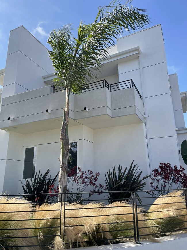 Building Photo - 401 Firmona Ave