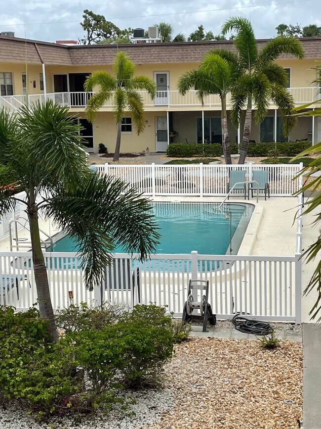 Foto del edificio - 409 Manatee Ct
