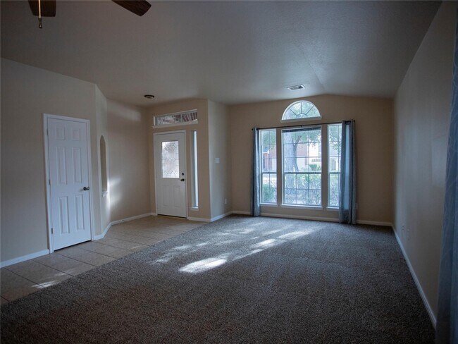 Foto del edificio - 16714 Mallory Bridge Dr