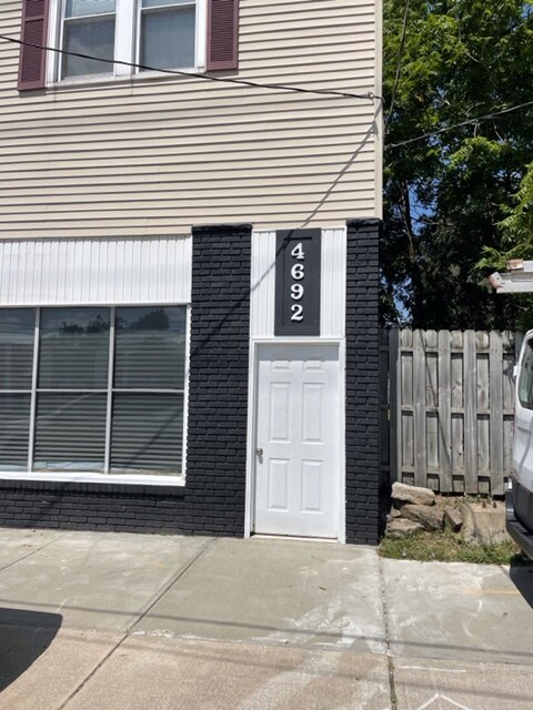 Building Photo - 4692 State Rd