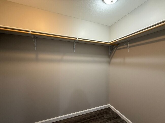 Foto del edificio - Brand New 4 bedroom, 3 bath home - finishe...