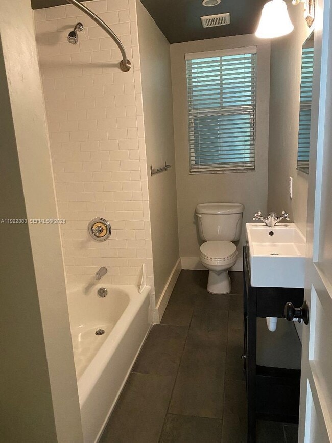 Building Photo - 119 Cibao Ct