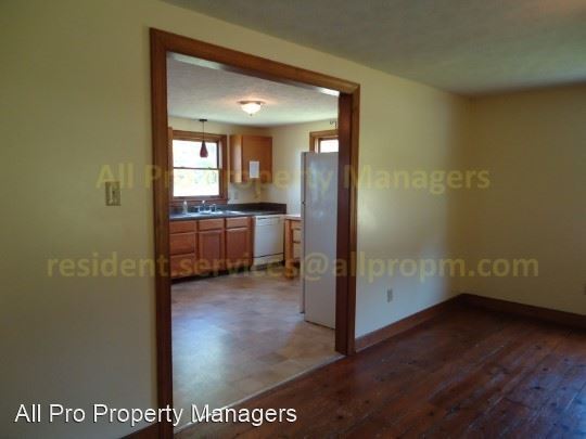 Building Photo - 3 br, 2.5 bath House - 5235 Martin Road