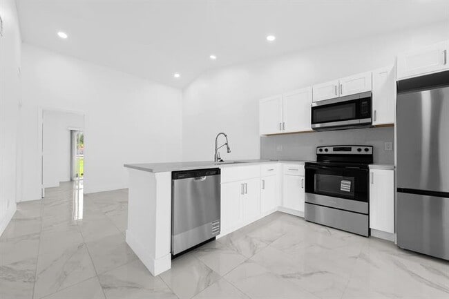 Building Photo - 8580 NW 32nd St
