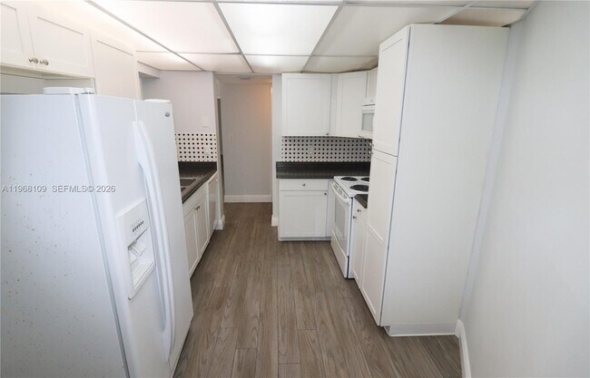 Foto del edificio - 1301 River Reach Dr