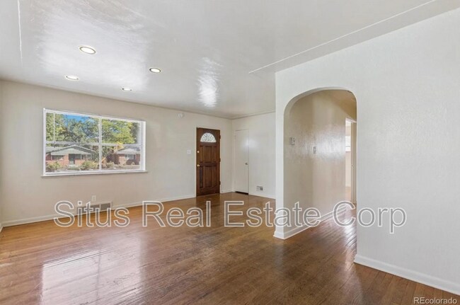 Photo - 1875 S Clayton St House