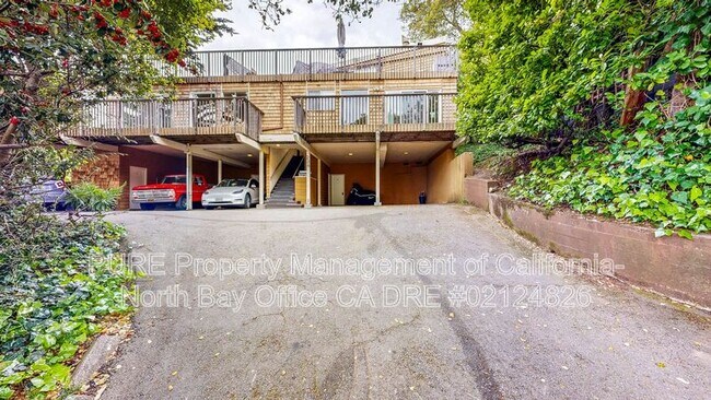 Building Photo - 236 San Carlos Ave