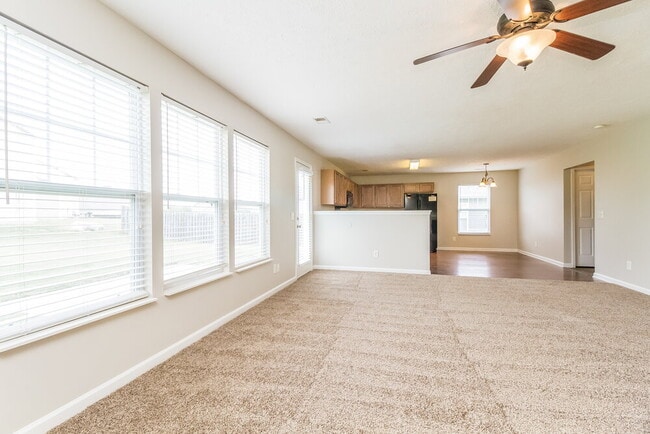Building Photo - 336 Stewart Springs Dr