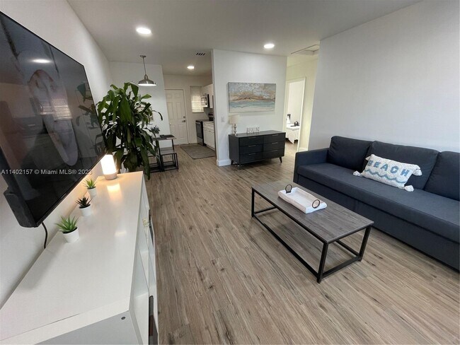 Foto del edificio - 27 NW 41st St