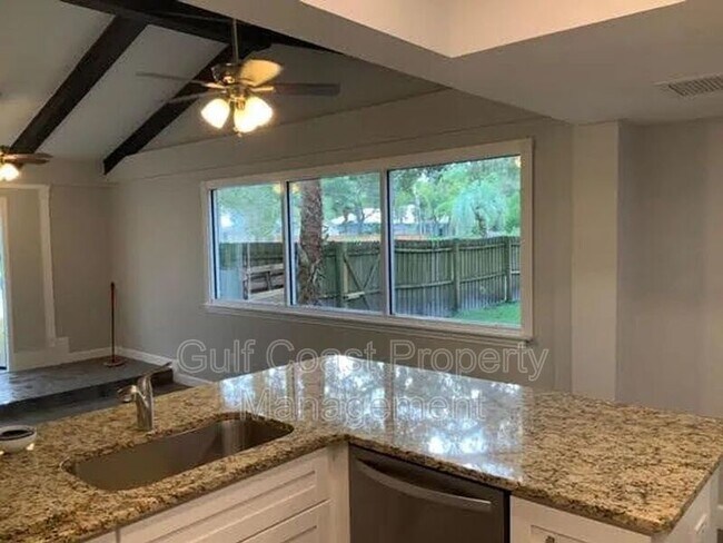 Foto del edificio - 811 42nd St