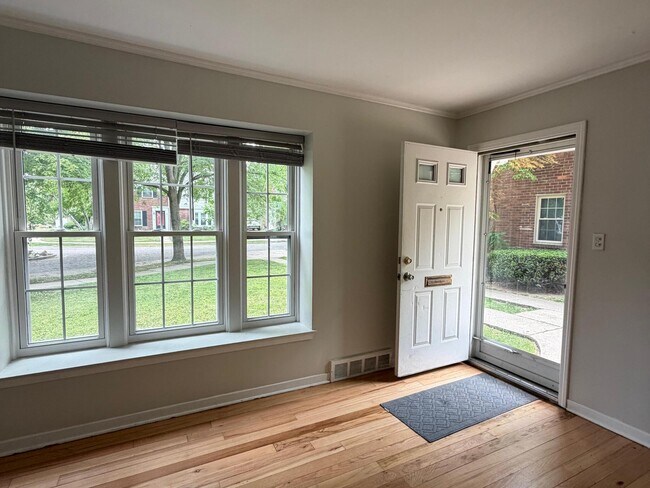 Foto del edificio - 3770 Brewster St