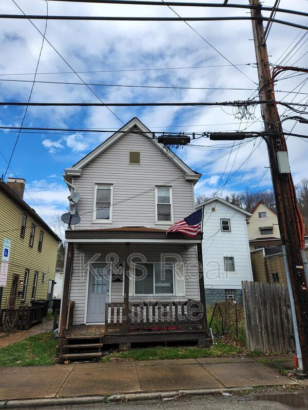 Primary Photo - 116 Middle Ave