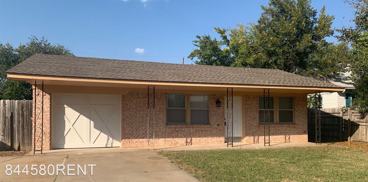Foto principal - 3 br, 1.5 bath House - 6505 NW Oak Ave