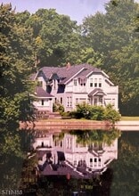 Building Photo - 20 Seneca Trl