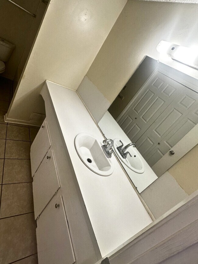 Foto del edificio - 45147 Durbin Rd