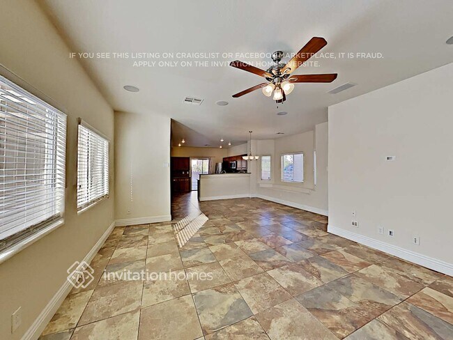 Foto del edificio - 1676 Little Crow Ave