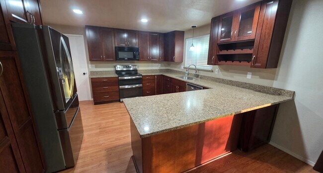 Foto del edificio - 3268 Beatty Cir