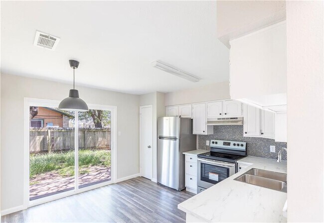 Foto del edificio - 10309 Burmaster Ln