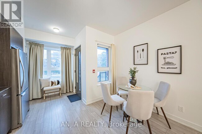 Photo du bâtiment - 2100 Bridletowne Cir