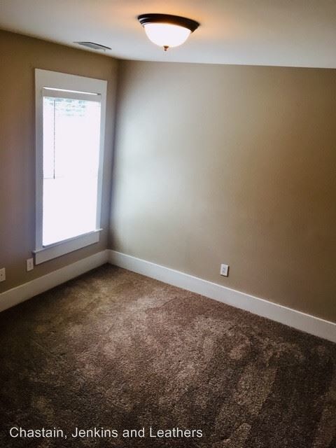Building Photo - 4 br, 2.5 bath House - 135 Idlewilde Drive
