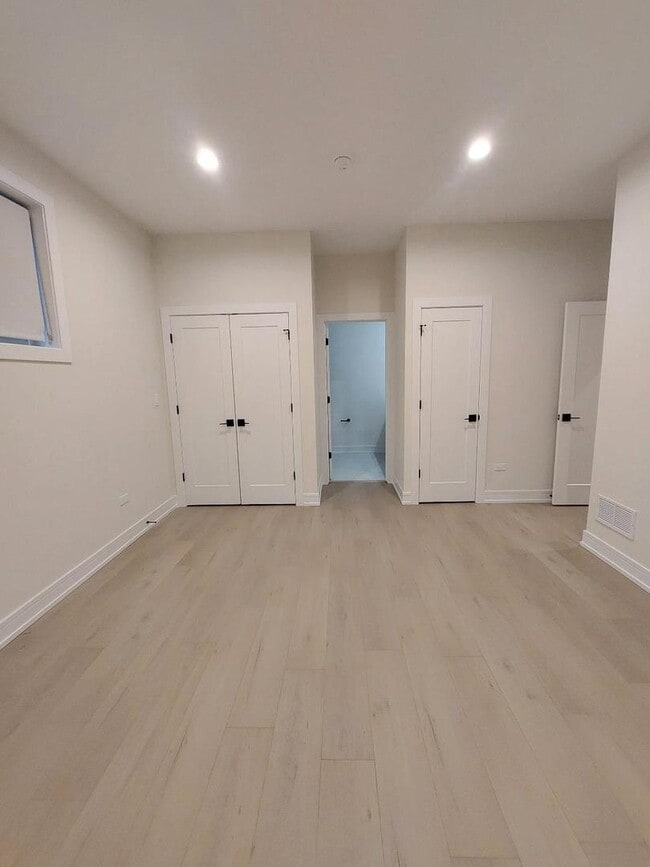 Foto del edificio - 4625 S Michigan Ave