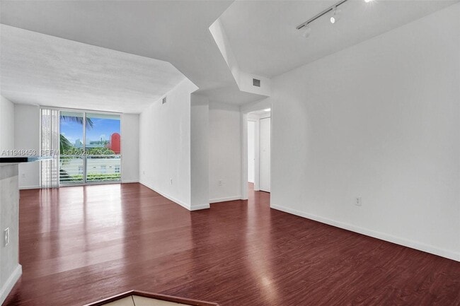 Building Photo - 18800 NE 29th Ave