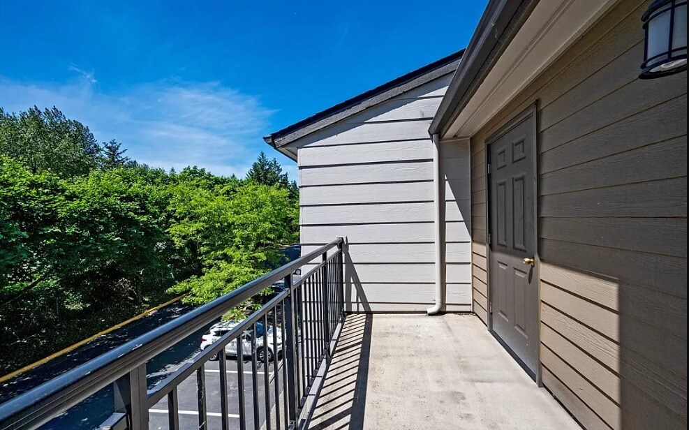 Primary Photo - 15819 NE Leary Way
