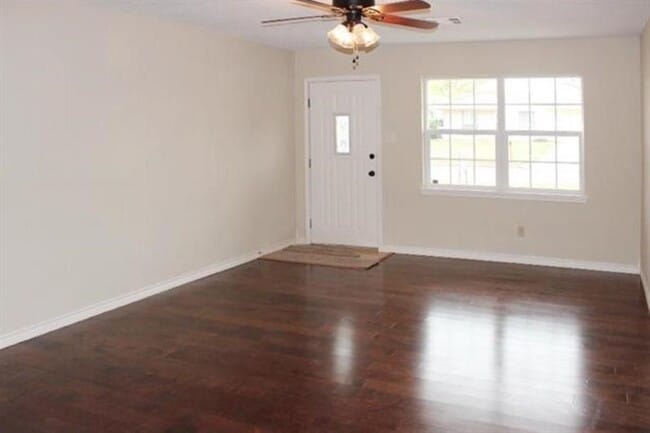 Building Photo - 404 SW 71st St