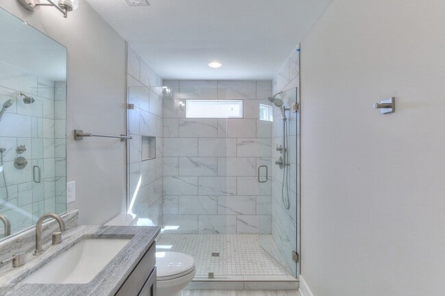 Building Photo - 3516 Albee Dr