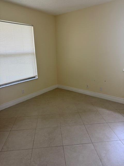 Building Photo - 21911 Lake Forest Cir