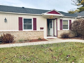 Building Photo - 6055 Lewis Ave