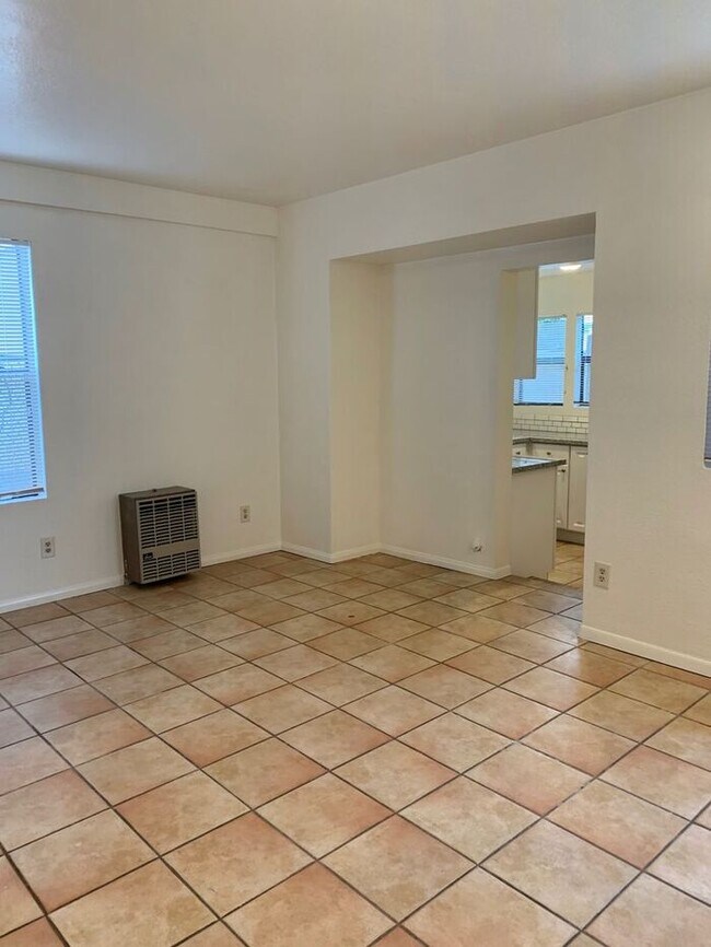 Building Photo - Downtown Anacapa Apartment - Must Drive-By!