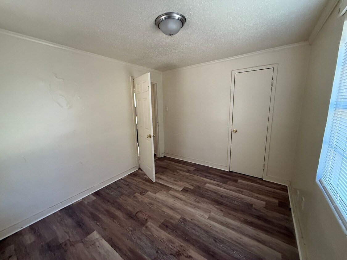 Foto del edificio - 1004 S McKinley St