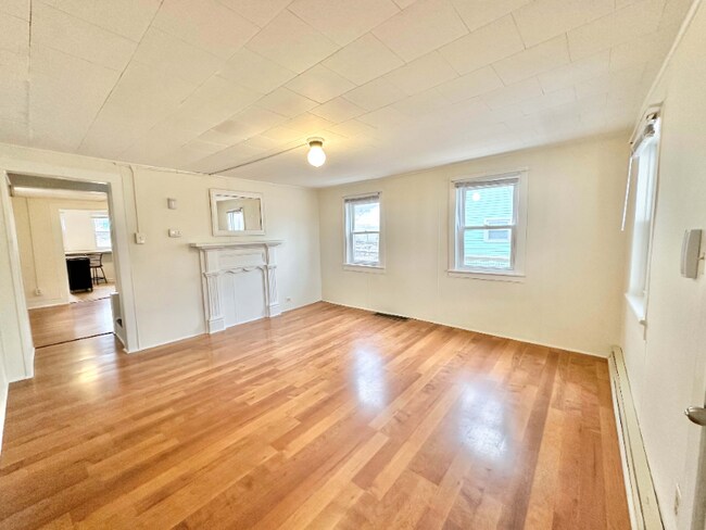 Building Photo - 1144 Upper Mulberry St