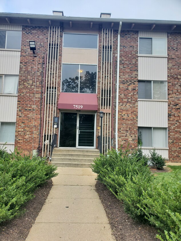 Primary Photo - 7519 Riverdale Rd