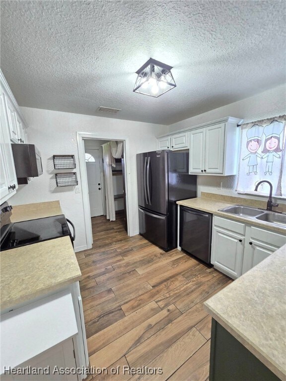 Foto del edificio - 2158 Hartman Rd