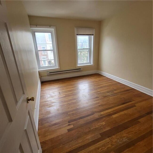 Foto del edificio - 136 N 11th St