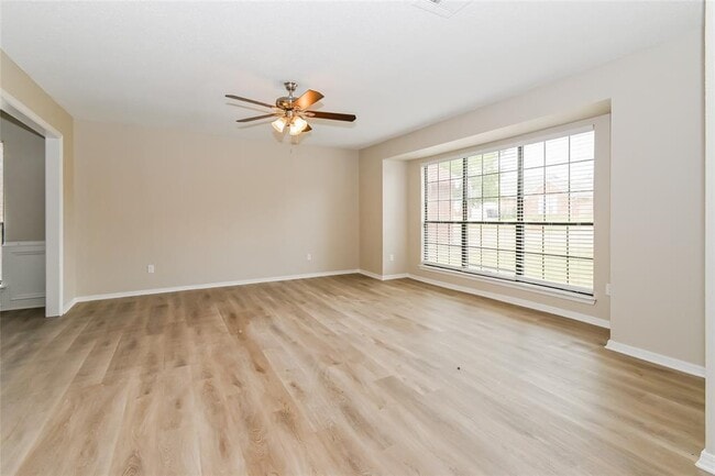 Foto del edificio - 11916 Silver Sun Dr