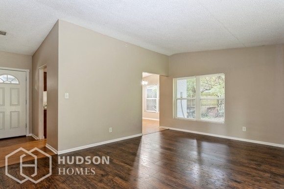 Building Photo - NOW AVAILABLE! 5325 GRANDVIEW DR, ORLANDO,...