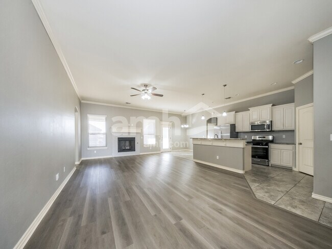 Foto del edificio - 416 E Charlotte Terrace