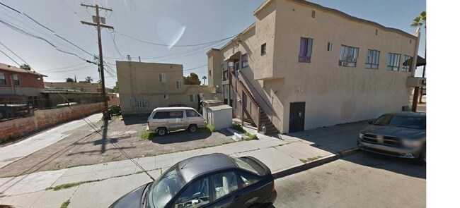 Building Photo - 2292 Long Beach Blvd