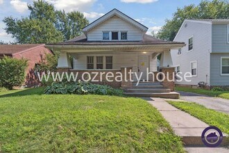 Building Photo - 1263 Crestwood Rd