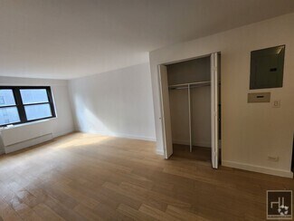 Building Photo - Beautiful 3-BR in Murray Hill