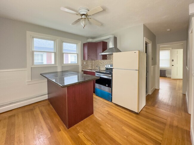 Foto del edificio - 419 Maple Ave