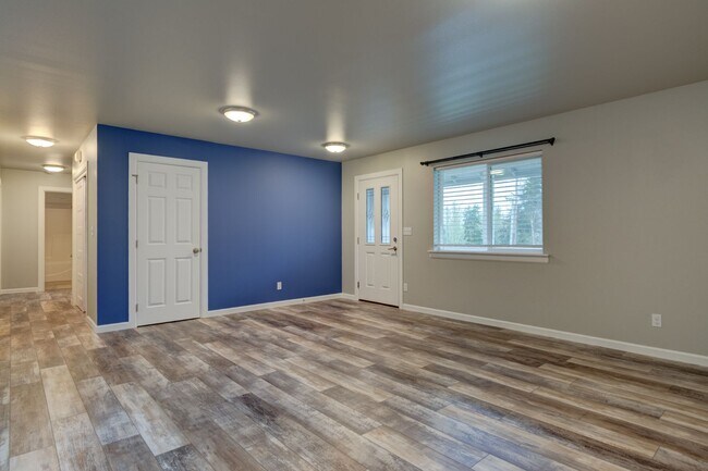 Foto del edificio - Cute 3 bedroom and two bathroom home near NAS Whidbey