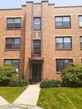 Building Photo - 218 Waterman St