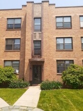 Building Photo - 218 Waterman St