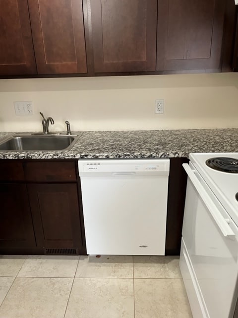 Kitchen View 2 - 915 Ewing Blvd