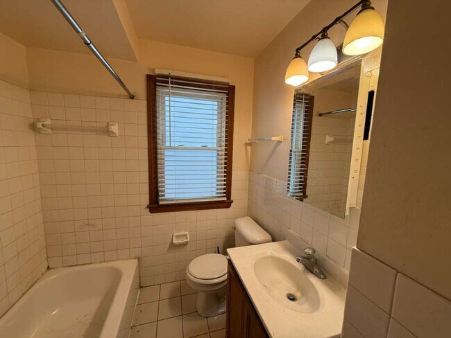 Building Photo - 3 BED, 1 BATH BEAUTIFUL SINGLE-FAMILY HOME IN GARFIELD HEIGHTS!