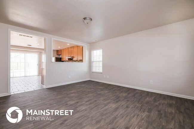 Foto del edificio - 3716 Tryon Ridge Dr